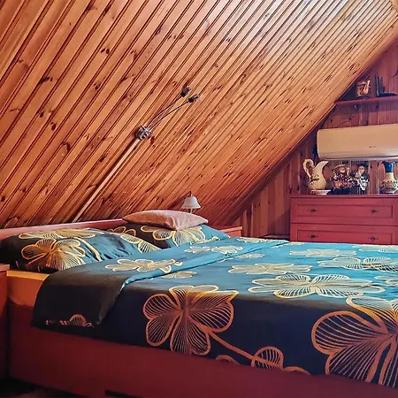 Casa de Férias 2 Bedroom Beautiful In Wilcze (Greater Poland)