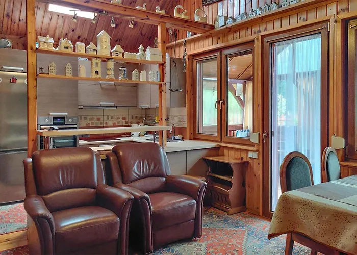 2 Bedroom Amazing In Casa vacanze