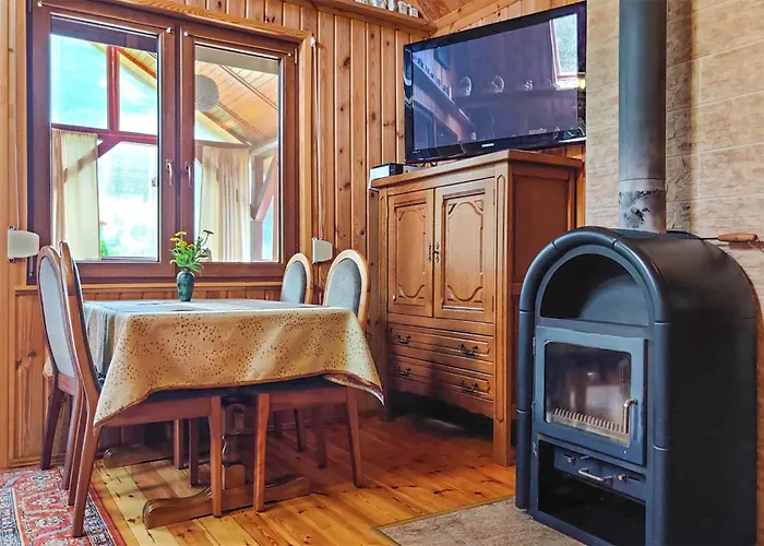 2 Bedroom Amazing In Casa vacanze Wilcze (Greater Poland)